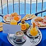 Perla Marina Нерха