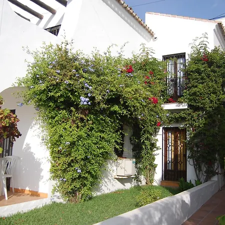 아파르타멘토스 페를라 마리나