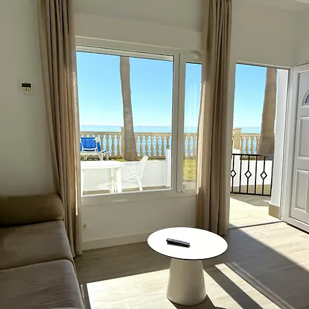 아파르타멘토스 페를라 마리나 *