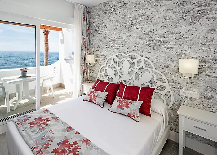 Perla Marina Апартаменты