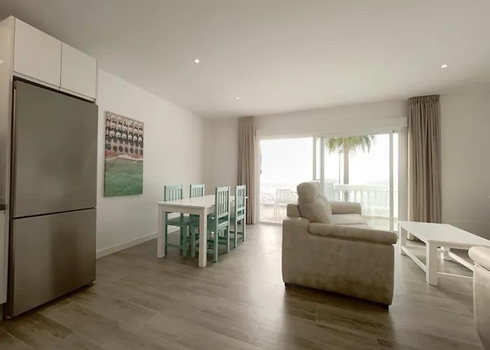 Perla Marina Нерха